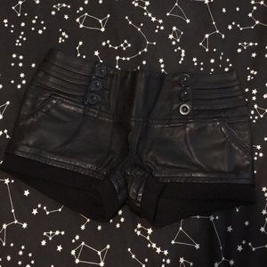Love culture faux leather shorts size small